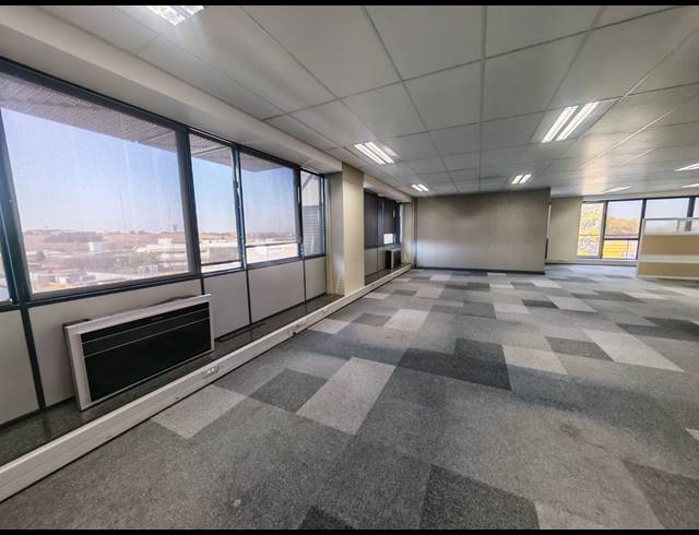 1,662M² OFFICE FOR SALE IN RANDJESPARK